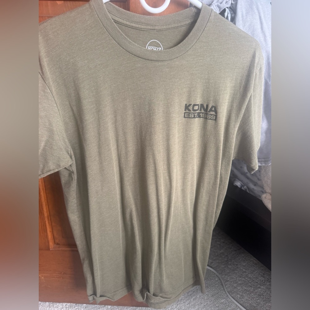 Kona Sol Khaki Men's Short Sleeve Tee
